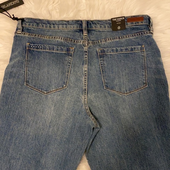 - BlankNYC The Varick Kick Flare Jeans - Picture 5 of 10